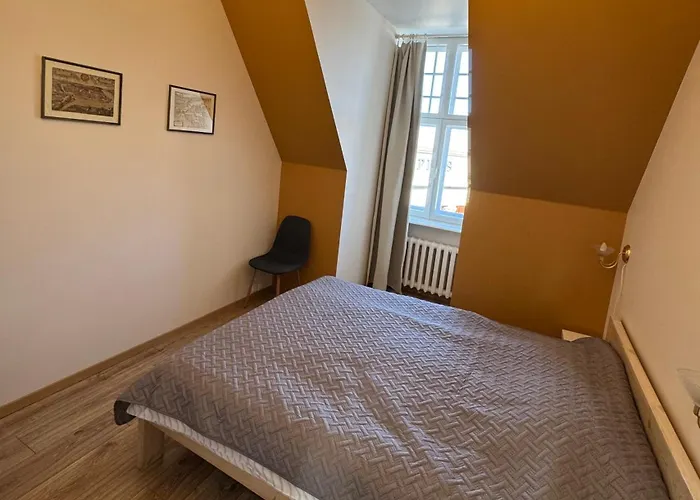 Cosy In Old Town Apartment *